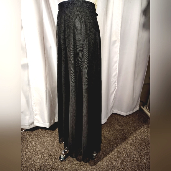 Adrianna Papell Maxi Skirt, Black,See Through Sheer Shell/ Lining,16 Runs Small - Picture 6 of 6